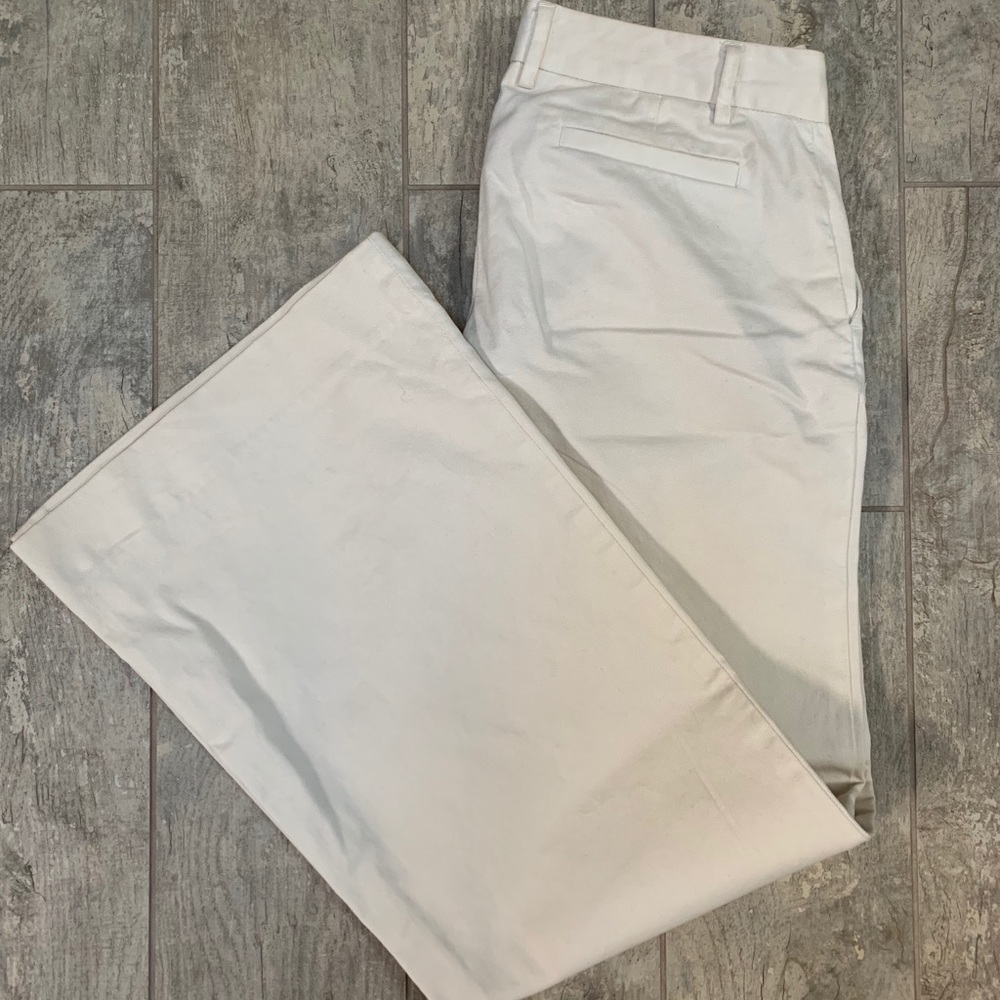 Gap modern fit flare white pants 4 Ankle